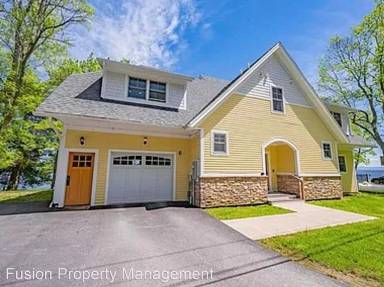 Main picture of 451 Appletree Point Rd