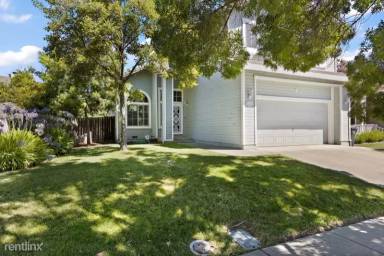 Main picture of 2755 Parkview Ter