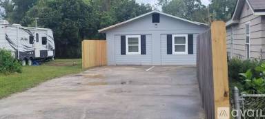 Main picture of 8511 Ocala Ave
