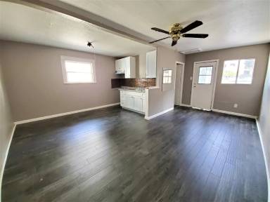 Main picture of 1439 Locust Ave