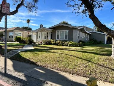 Main picture of 1605 Greenwood Ave
