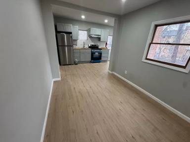 Main picture of 163 Lander St