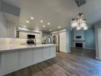 Main picture of 318 Rolling Hills Ln