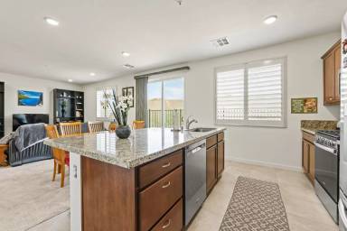 Main picture of 4928 Black Falcon Way