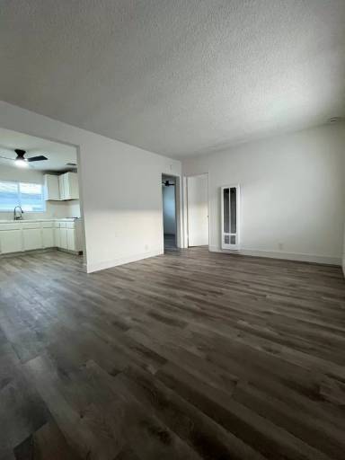 Main picture of 2516 Vanderbilt Ln