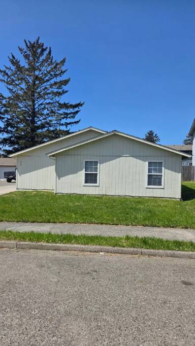Main picture of 237 Cypress St