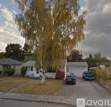Main picture of 639 W Kent Ave