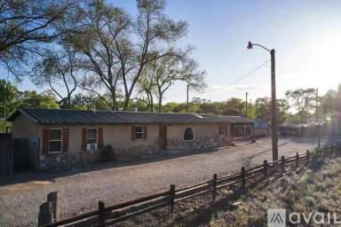 Main picture of 9314 Guadalupe Trl NW