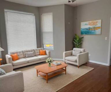 Main picture of 1523 N Harding Ave
