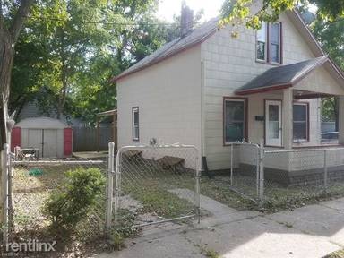 Main picture of 512 Brenner St NE