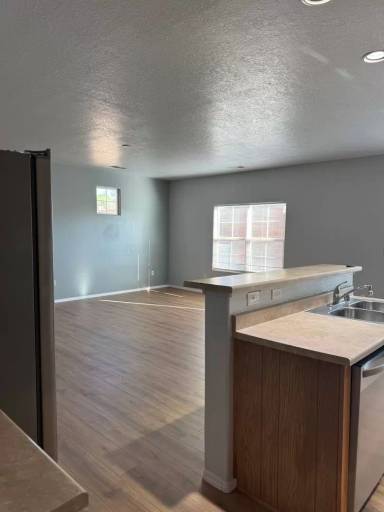 Main picture of 2352 Academic Pl SE