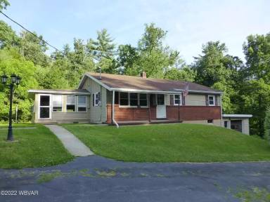 Main picture of 194 Lambert Ln