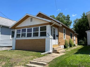 Main picture of 805 N Mason St