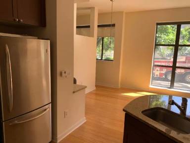 Main picture of Court 6 Condos