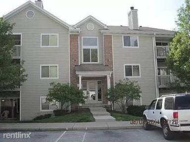 Main picture of 470 Lakeview Dr