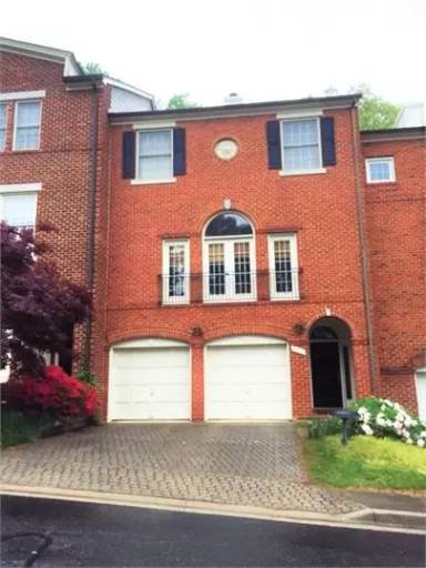 Main picture of 115 Crofton Hill Ln