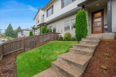 Main picture of 16349 SE Sunshower Pl