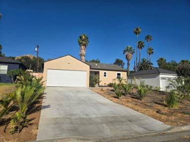Main picture of 6030 Colonial Dr