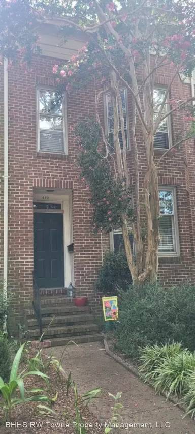 Main picture of 423 W Princess Anne Rd