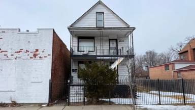 Main picture of 8224 S Muskegon Ave