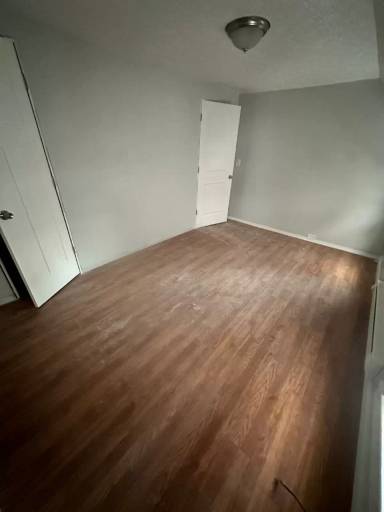 Main picture of 3282 W 48th St