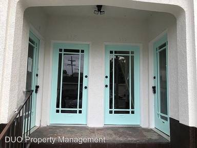 Main picture of 317 W 9th St