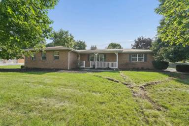 Main picture of 10 Buckeye Blvd