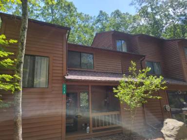 Main picture of 216 Falls Cir