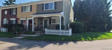 Main picture of 32326 W 12 Mile Rd