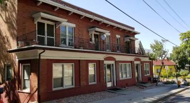 Main picture of 343 N Center St
