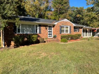 Main picture of 4719 Randall St