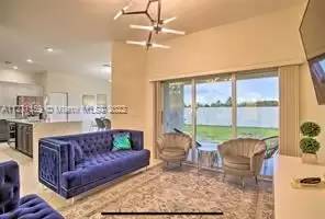 Main picture of F R Humphries Villa