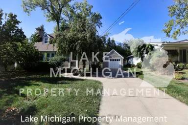 Main picture of 55 Lawndale Ave NE
