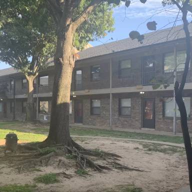 Main picture of 917 N Yale Ave