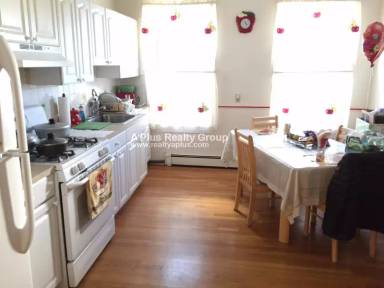 Main picture of 10 Buckley Ave