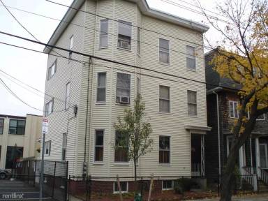 Main picture of 230 Brookline St
