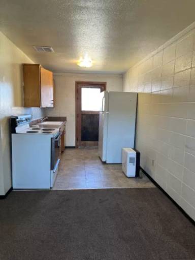 Main picture of 1006 W Pear Ave