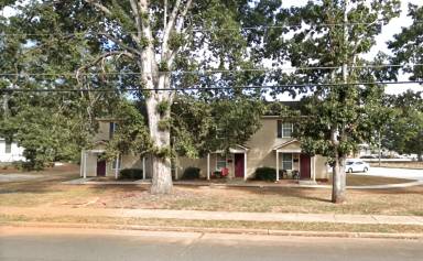Main picture of 900 N Bethel St