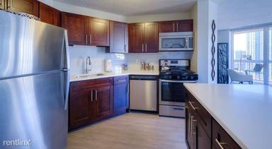 Main picture of 440 N State St