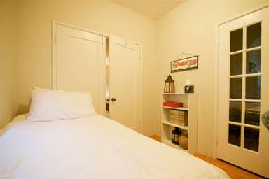 Main picture of 40 Arch St