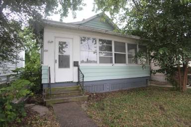 Main picture of 637 3rd Ave S