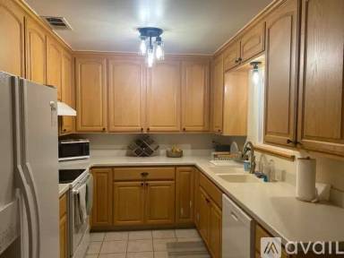 Main picture of 2233 Maxine Way