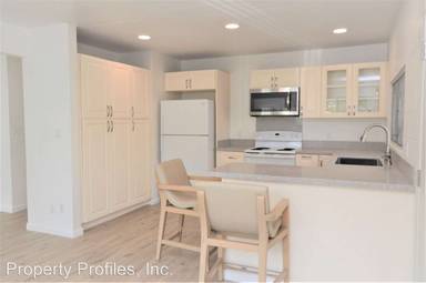 Main picture of 2761 Henry St