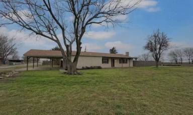 Main picture of 3813 Paradise Ln