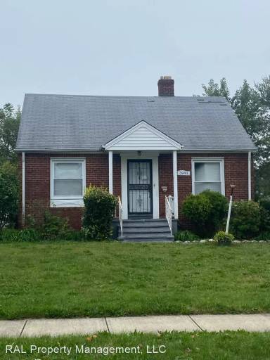 Main picture of 3943 E 176th St