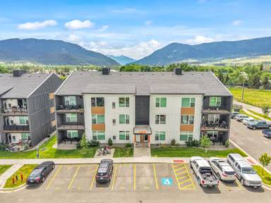 Main picture of 2221 Willow Dr