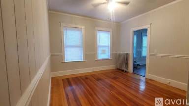 Main picture of 90 Rockwell St