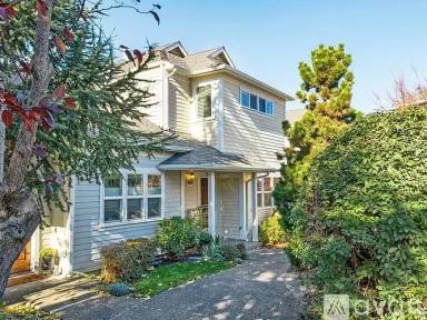 Main picture of 985 B St