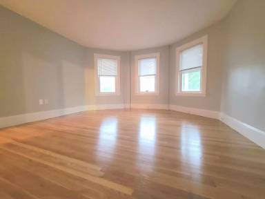 Main picture of 32 Gladstone St
