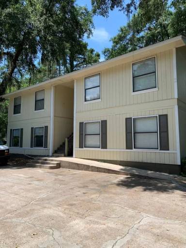 Main picture of 106 Dixie Dr